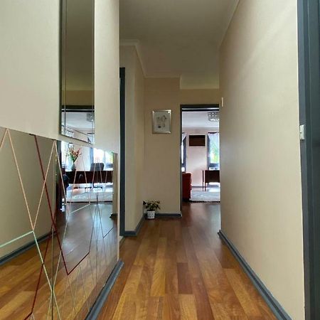 Villa Entire Hume House à Ville de Ville de Melbourne Extérieur photo